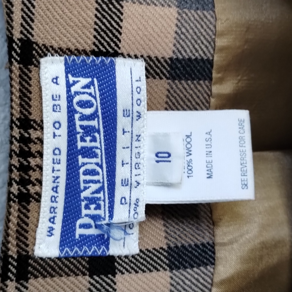 Vintage Pendleton Petite Jacket With Buttons And … - image 2